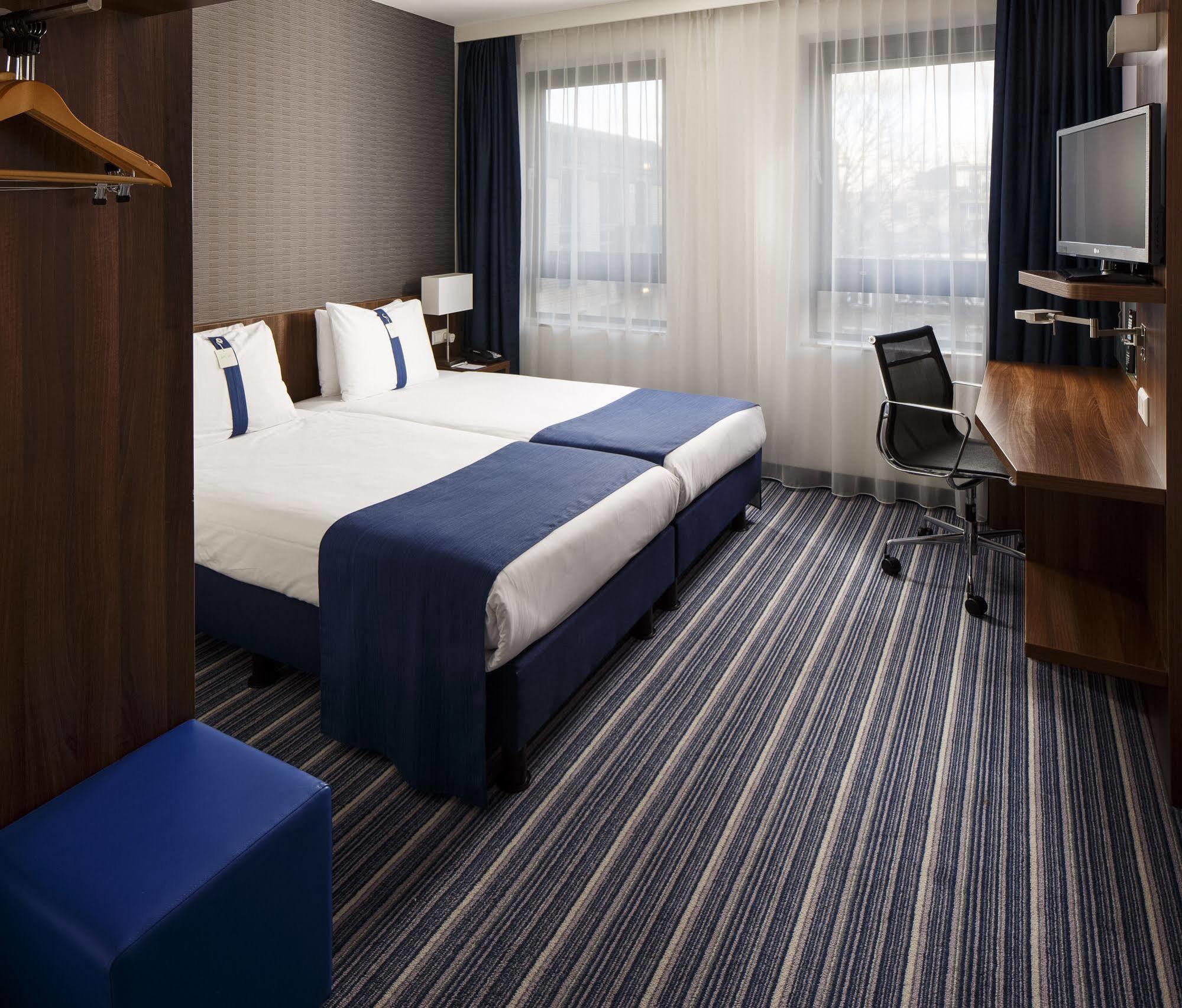 HOLIDAY INN EXPRESS AMSTERDAM - SCHIPHOL, AN IHG HOTEL HOOFDDORP 3*  (Netherlands) - from US$ 87 | BOOKED